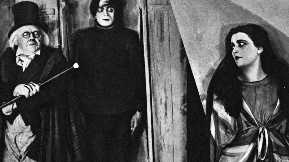 Ir al Video Sitges rinde homenaje a 'El gabinete del doctor Caligari', la gran pesadilla expresionista