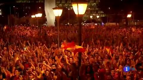 Ir al Video Todos los detalles de la celebración de la selección española de baloncesto con la afición