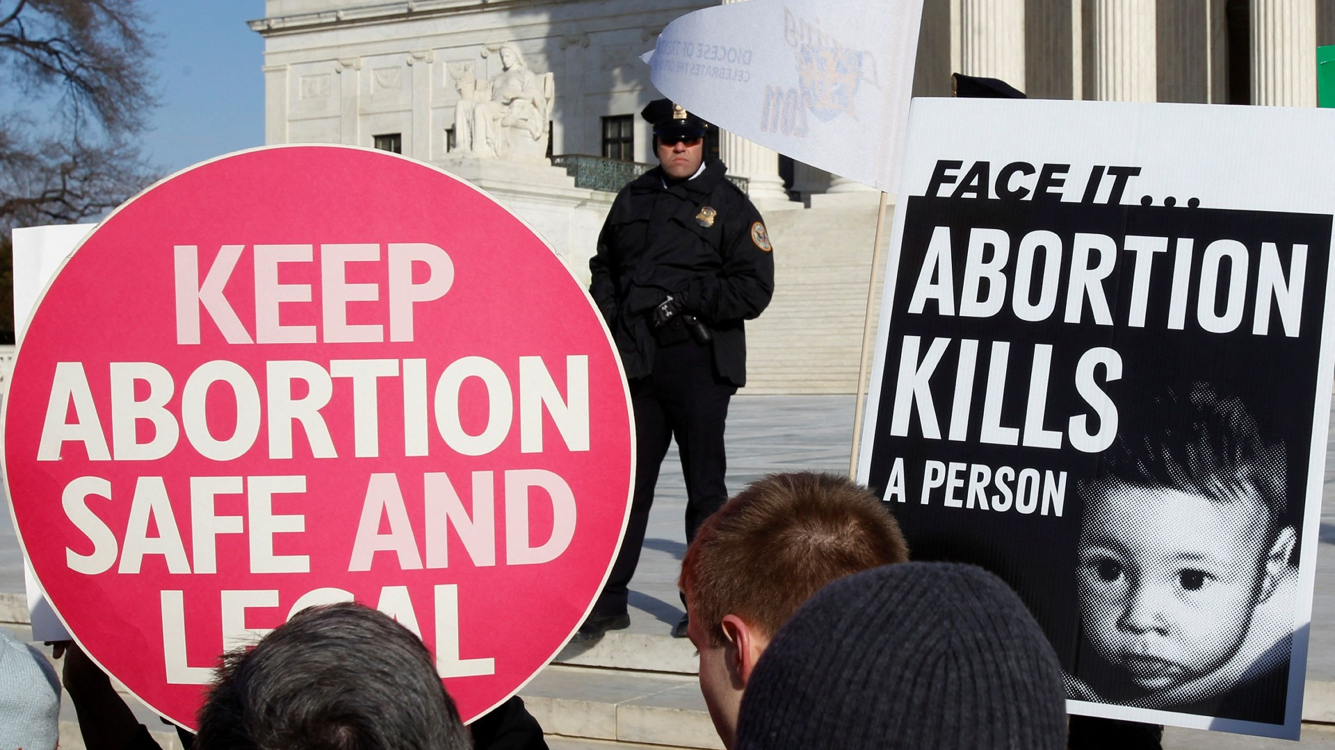 Ir al Video El Tribunal Supremo podría abolir el aborto en Estados Unidos