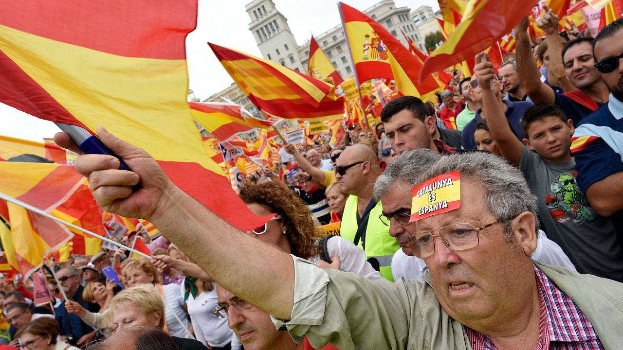 Unas 4 500 Personas Se Manifiestan Contra La Independencia Con Motivo