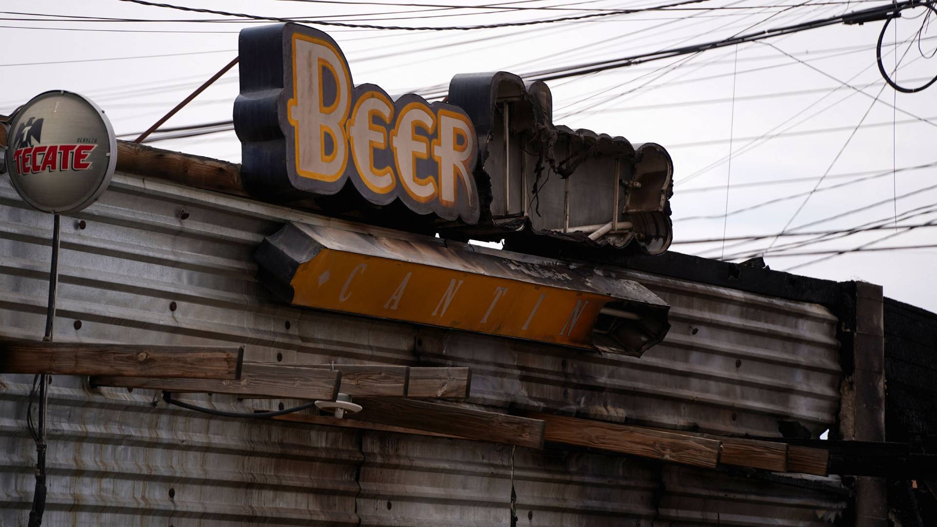 Al menos 12 muertos en un incendio provocado en un bar de México