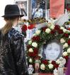 Ir a Fotogaleria  Los fans de Michael Jackson le rinden homenaje en el primer aniversario de su muerte