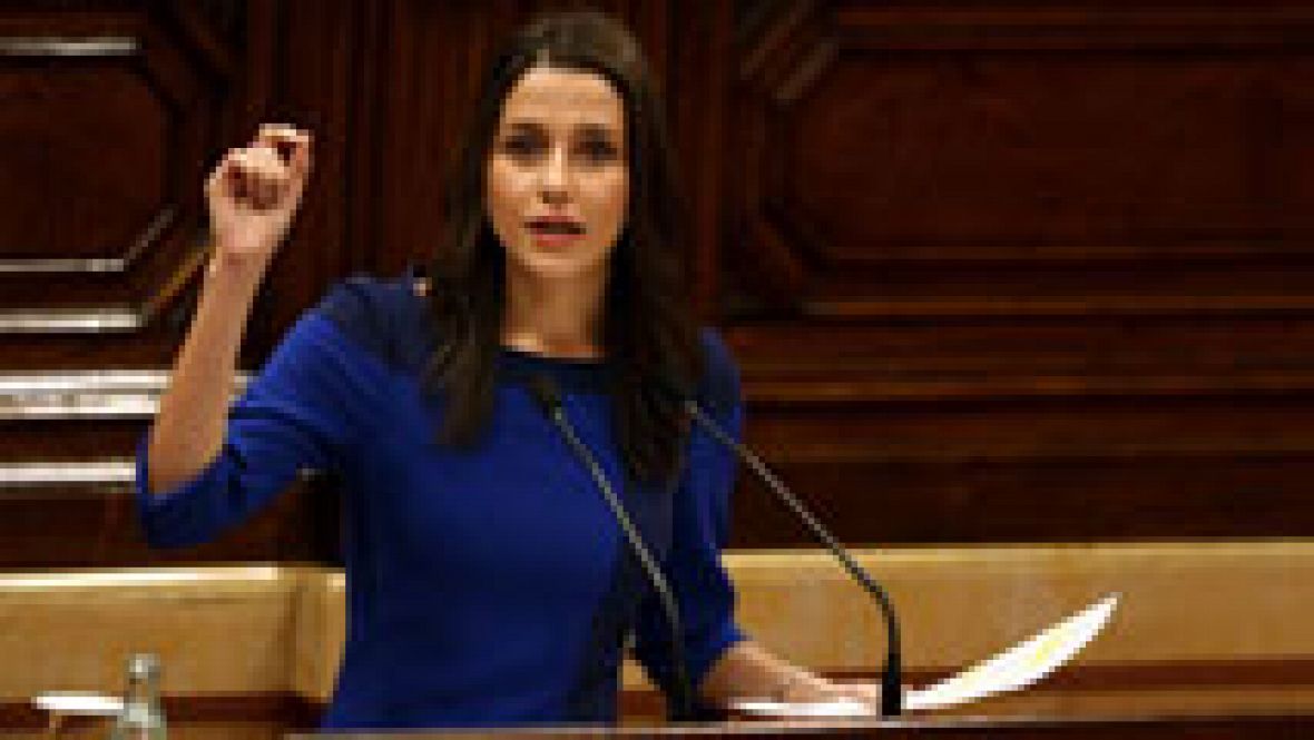 Ciutadans y el PSC piden a Mas que dé paso a una alternativa Segunda sesión en el Parlament en la que salvo sorpresas Artur Mas no será investido presidente