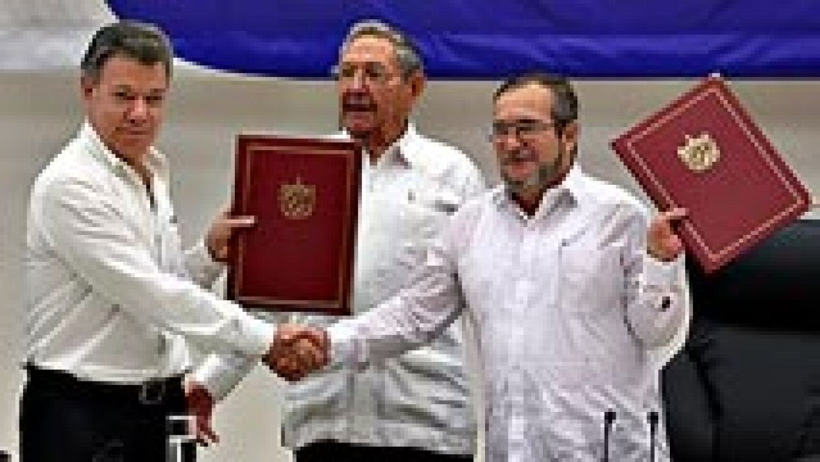 Resultado de imagen de se ha firmado la paz en Colombia