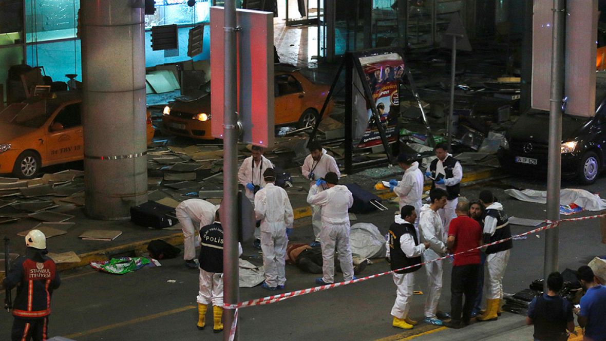 Turquía apunta al Estado Islámico como responsable de la masacre en Estambul