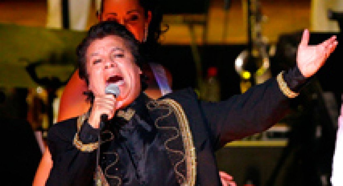 Muere El Cantante Mexicano Juan Gabriel A Los 66 Años Rtvees 