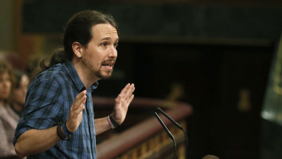 Iglesias dice que Rajoy ha "herido de muerte"  al sistema político con su investidura "orquestada"