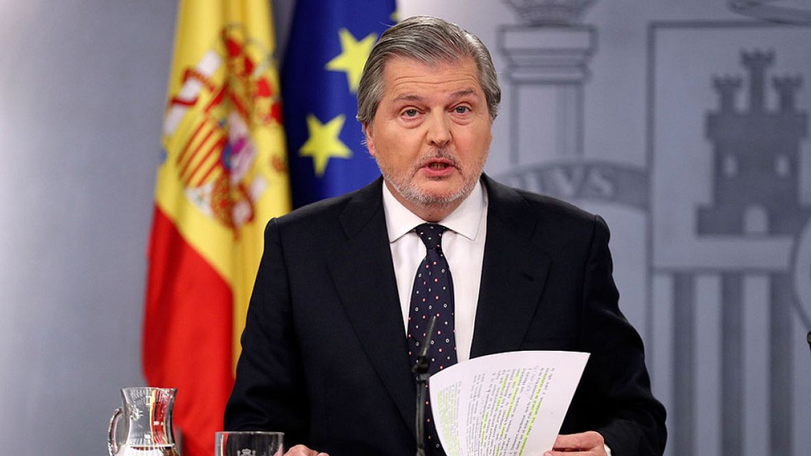 El Gobierno asegura que "ETA tiene que desarmarse y disolverse" El Gobierno asegura que "ETA tiene que desarmarse y disolverse"