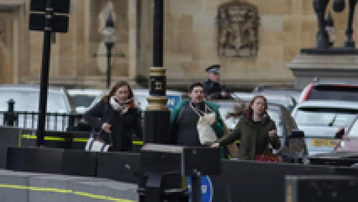 Testigos del ataque en Londres: "Todo comenzó muy rápido, se desató el pánico y no sabíamos qué pasaba"