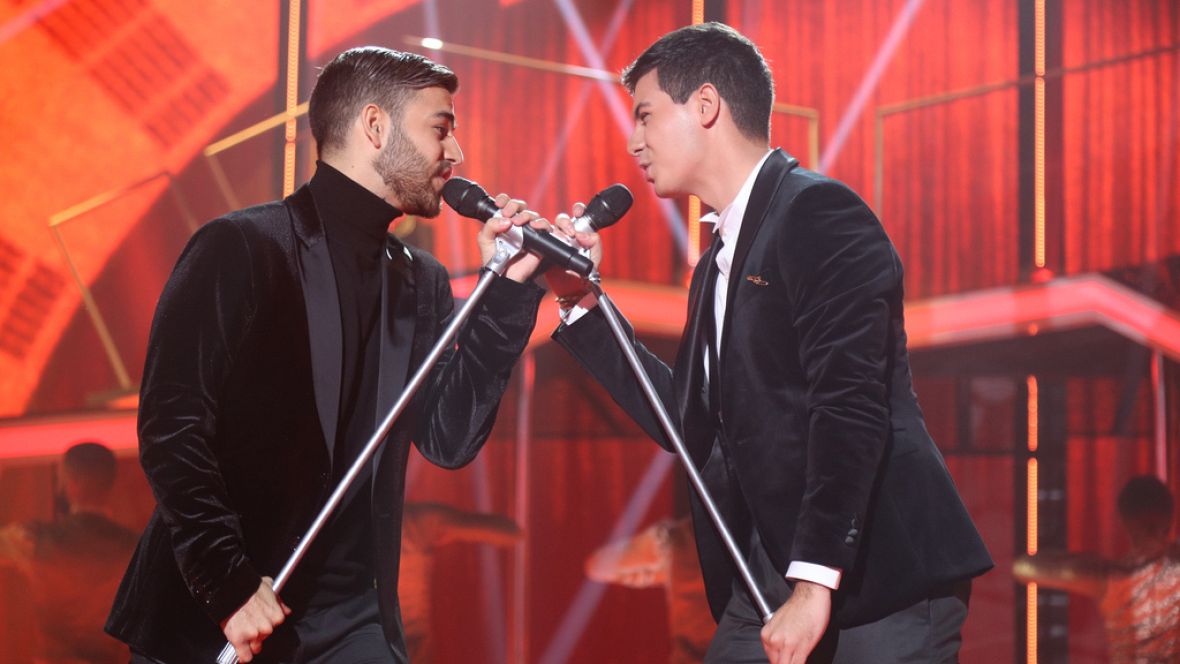 Resultado de imagen de alfred y agoney