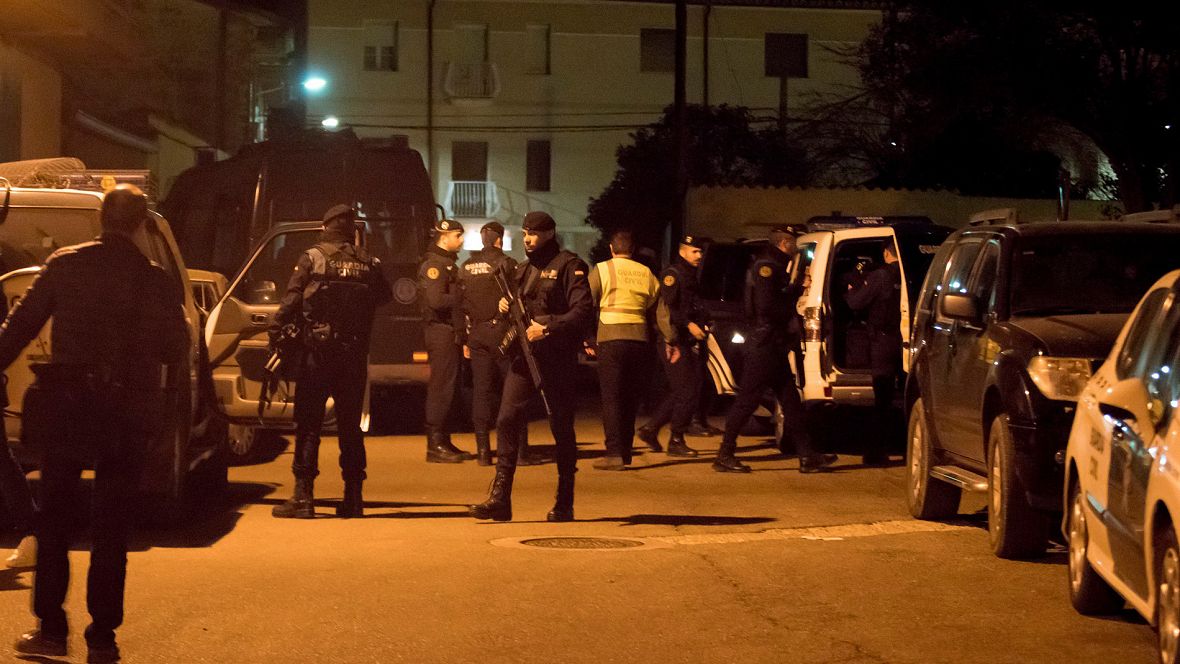 Detenido el presunto autor de la muerte de dos guardias civiles y un civil en Teruel Detenido el presunto autor de la muerte de dos guardias civiles y un civil en Teruel