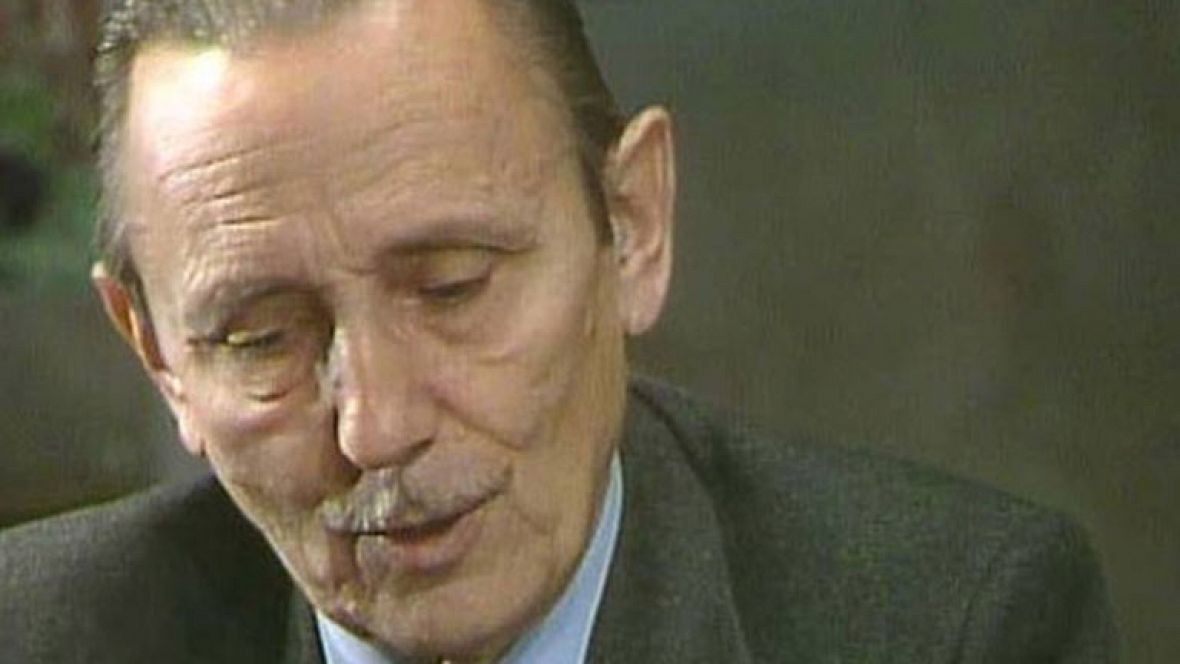 Entrevista a Antonio Buero Vallejo (1981)-Javier Tusell entrevista al dramaturgo Antonio Buero Vallejo en una edición de 1981 del programa De cerca..