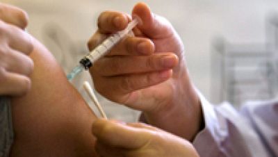 El hospital de La Paz ensaya una vacuna contra el ébola en 40 voluntarios