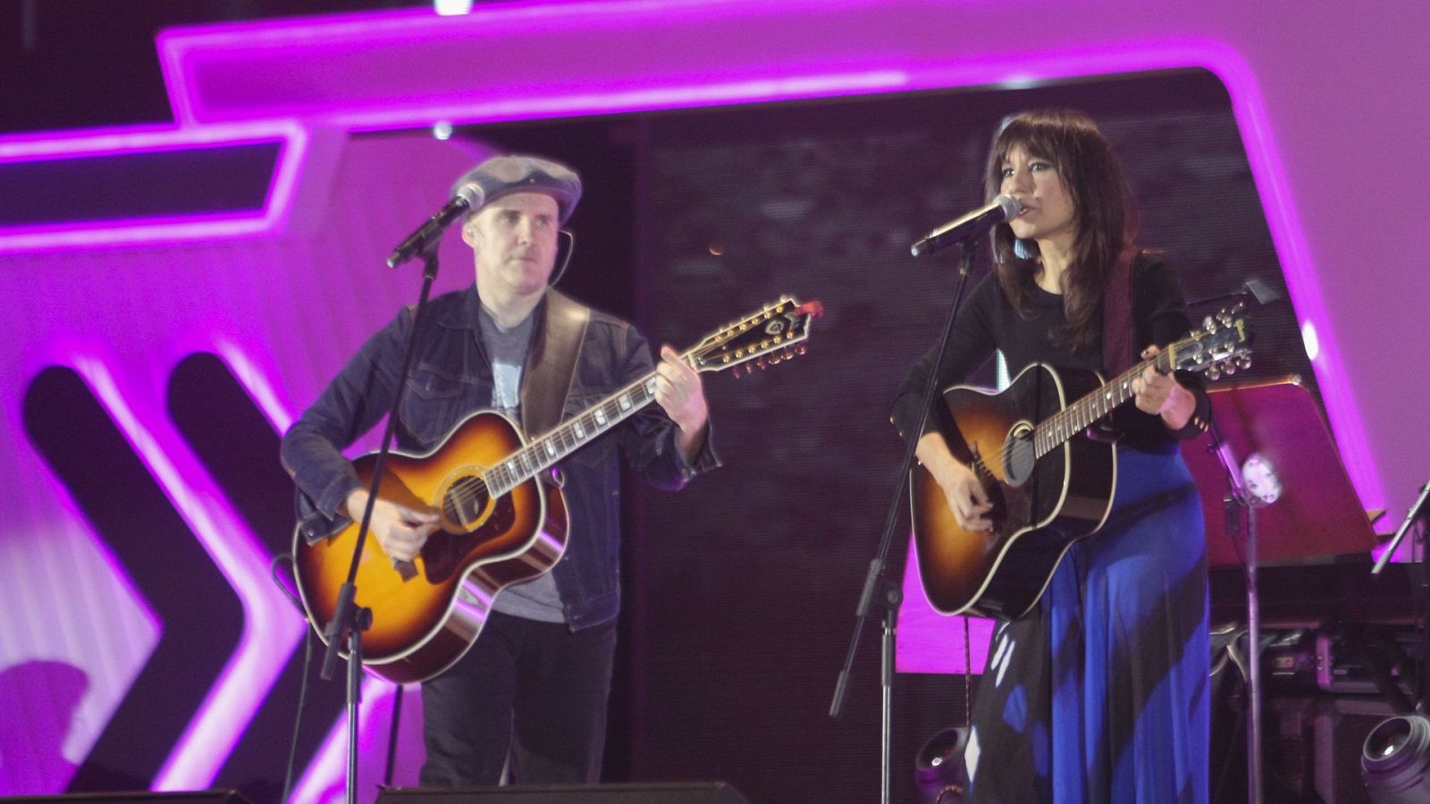 Hoy empieza todo - Amaral Hacia lo Salvaje - 08/08/11 - Escuchar ahora