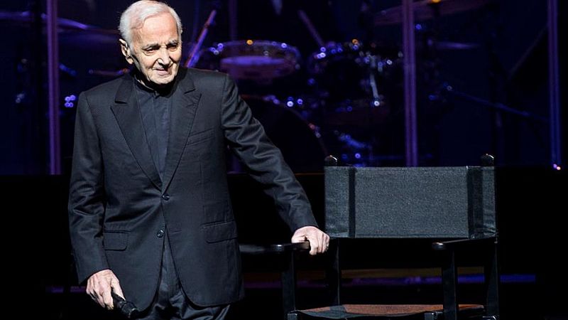 El hexágono - Charles Aznavour - 12/11/11