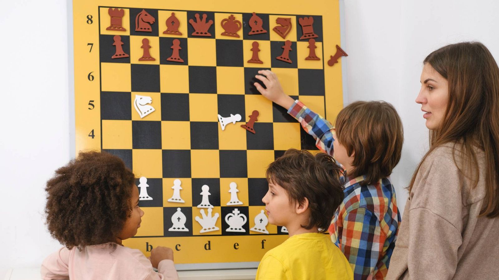 No es un día cualquiera - El ajedrez como asignatura | Escuchar