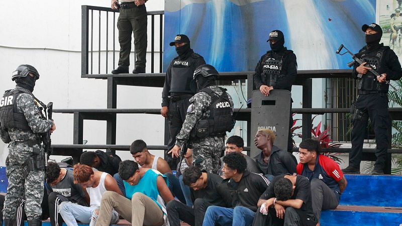 24 Horas Fin de semana - Manosalvas:  "El crimen organizado en Ecuador no trabaja solo, es un problema global" - Escuchar ahora