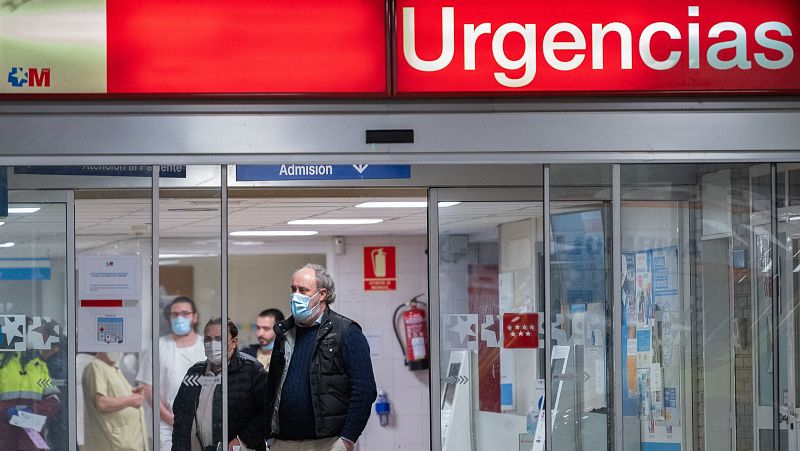 Por tres razones - "Aunque estemos en plena ola, tiene sentido vacunarse"