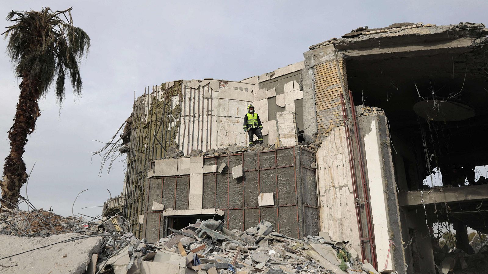 Cinco continentes - ¿Qué busca Irán con sus ataques? - Escuchar ahora