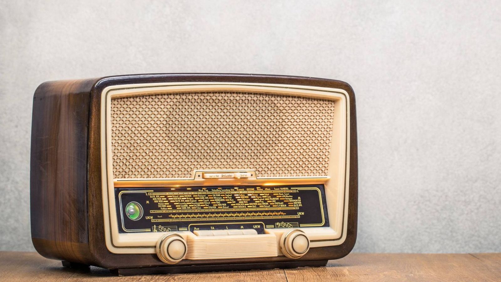 Las tardes de RNE - Guillermo Orduna hace historia de la radio - Escuchar ahora