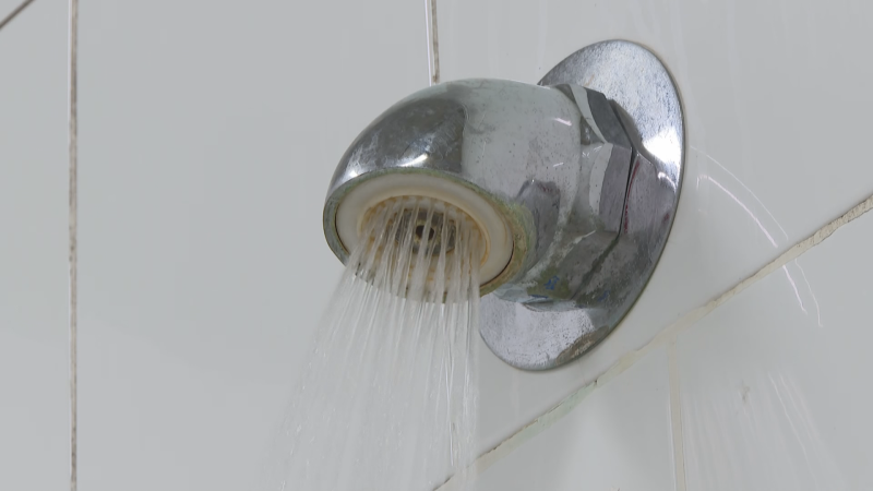 L'AMB aprova reduir la pressió de l'aigua en aquells municipis que sobrepassen el límit