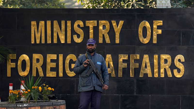 Cinco Continentes - Pakistán responde y lanza ataques en suelo iraní