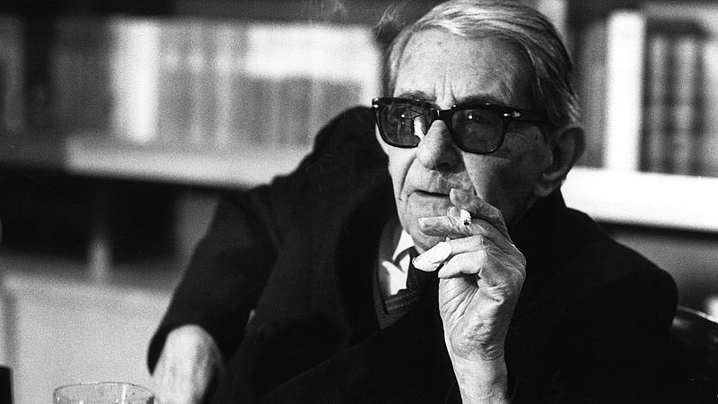 Gonzalo Torrente Ballester. 25 años - Escuchar ahora