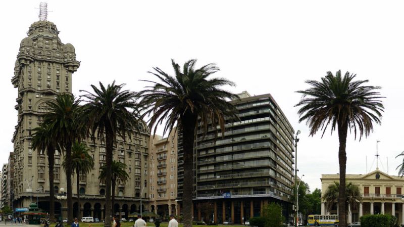 Nómadas - Montevideo, capital del paisito - 02/12/12 - escuchar ahora