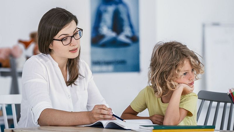 Con bata blanca - El TDAH se hereda de los padres - 02/02/24 - Escuchar ahora