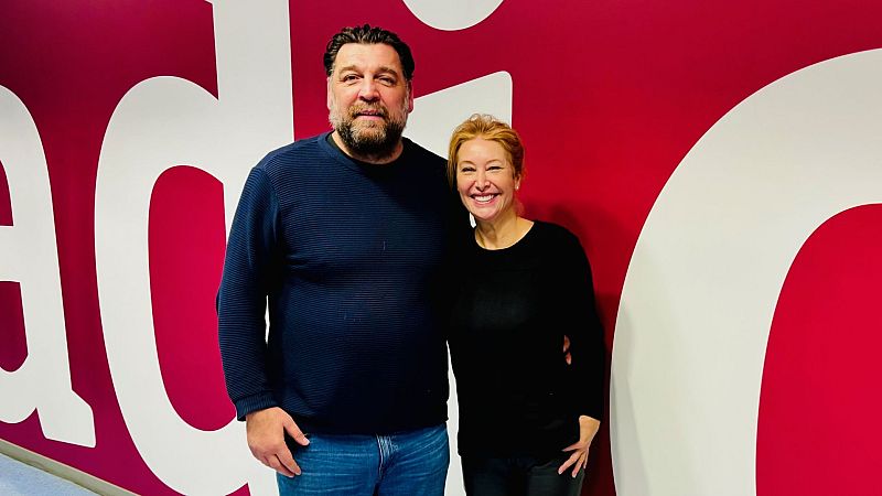 La observadora - Hovik Keuchkerian - 04/02/24