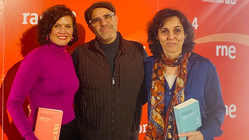 La sala - Berta Muñoz Cáliz, Jara Martínez Valderas, Julio Vélez-Sainz - Escuchar ahora