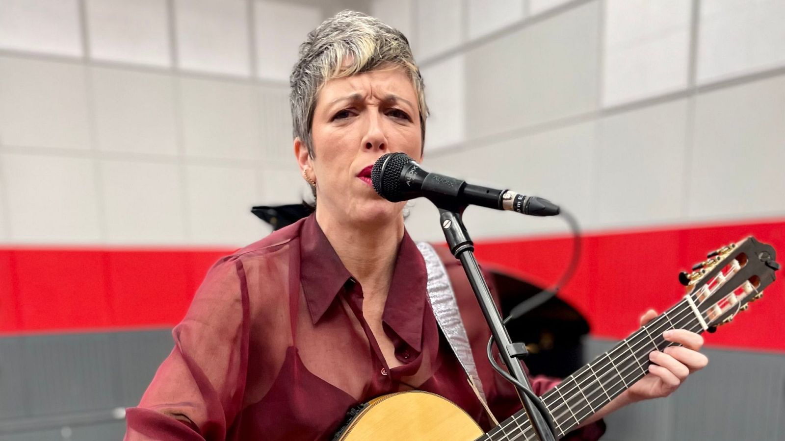 Mañana Más - Karmento presenta su disco 'La serrana' - escuchar ahora