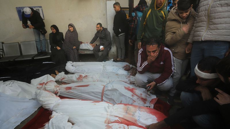 Crónica internacional -  Israel bombardea intensamente varias zonas de Rafah -  Escuchar ahora