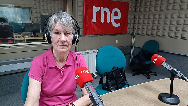 Con ellas. Mujeres que cuentan - Teresa Ramiro Fernández: mariscadora, poeta y modelo - 18/02/24 - Escuchar ahora