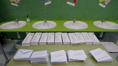 Las Ma�anas de RNE con ��igo Alfonso - An�lisis 18F | Ipsos: "La mayor�a absoluta en Galicia tranquiliza a Feij�o" - Escuchar ahora