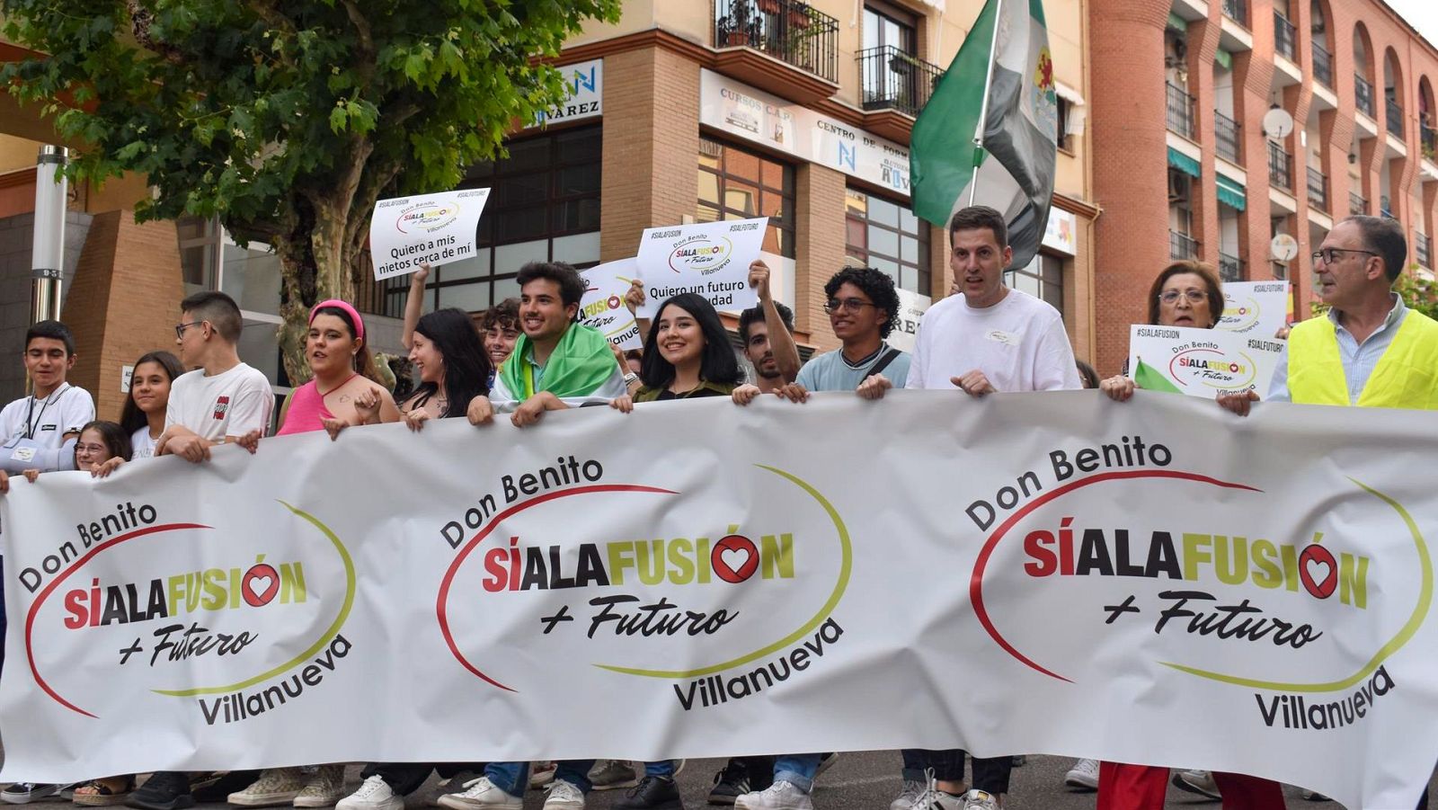 Más cerca - Dos años de la fusión frustrada de Don Benito-Villanueva - Escuchar ahora