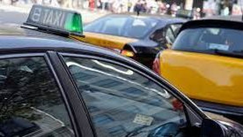 Els taxistes i conductors de VTC hauran de tenir el B2 de català | Escoltar
