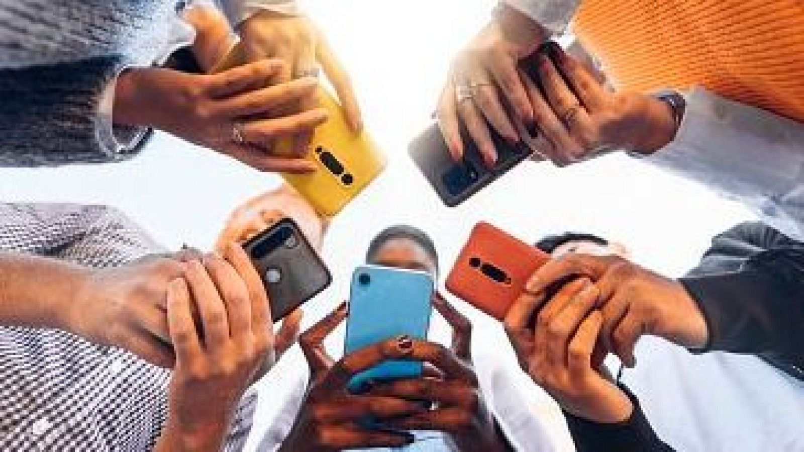 Barcelona declara les xarxes socials un problema de salut pública | Escoltar