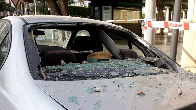 Historia y ciencia por un tubo - ¿Por qué el impacto de una piedra puede romper la ventana del coche? -  07/03/24