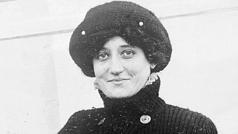 Diosas y rebeldes - La primera mujer piloto - Escuchar ahora