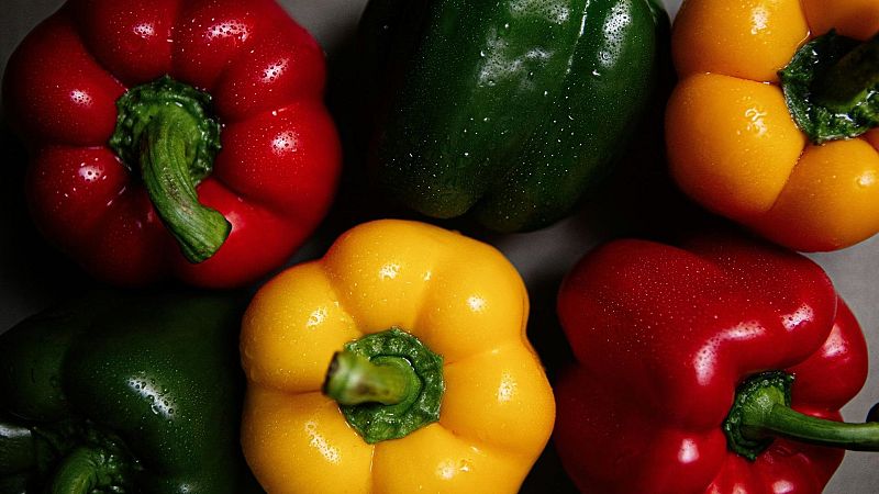 El gallo que no cesa - El vuelo de la alondra: A los pimientos les asusta la muerte - Escuchar ahora