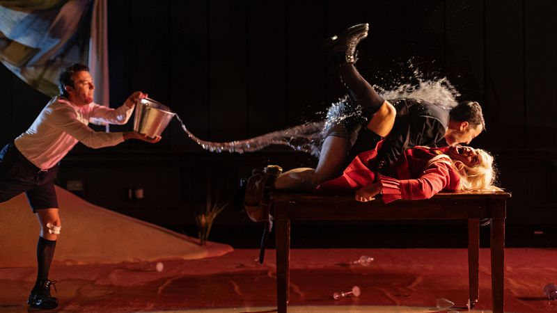 Literatro - 'Instrucciones para sobrevivir en lo oscuro' - 20/03/24 - Escuchar ahora