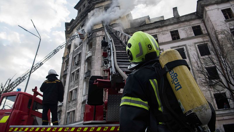 Crónica internacional - Un ataque ruso deja a mas de un millón ucranianos sin electricidad - Escuchar ahora