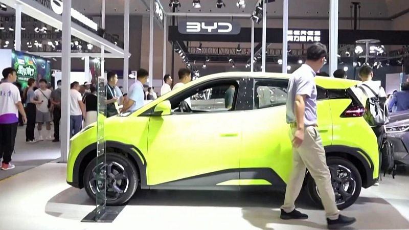 Els cotxes xinesos lideren les matriculacions al mercat espanyol | Escoltar