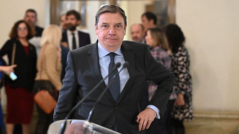 24 horas -  Luis Planas: "Los controles se aligeran, pero no las obligaciones"