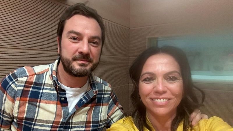 Libros de arena - Jorge Bustos y 'Casi. Una crónica del desamparo' - Escuchar ahora