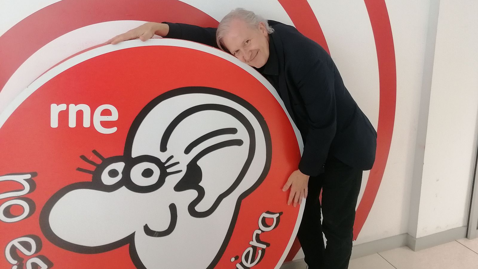 No es un día cualquiera- Verba Volant con Emilio del Río y el eclipse que viene- Escuchar ahora