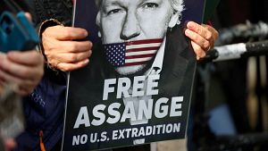 Postecnocracia con Marta Peirano: el futuro de Julian Assange