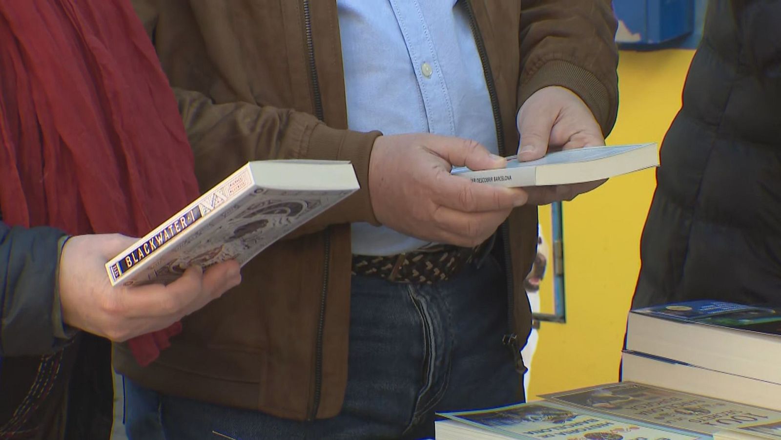 Sant Jordi, diada de retrobament entre autors i lectors | Montse Soto