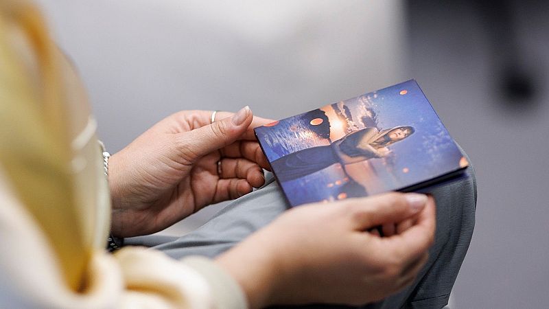 El gallo que no cesa - Local de ensayo: El abrazo de Rozalén - Escuchar ahora